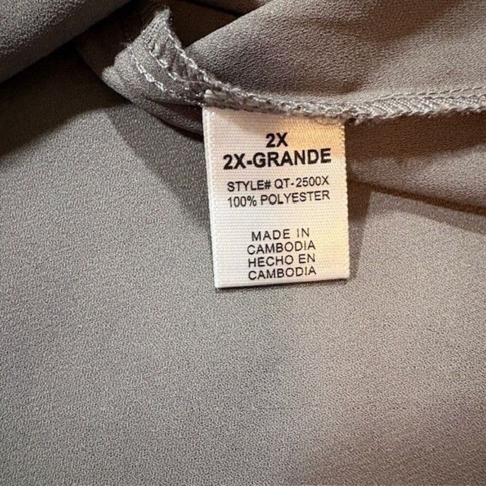 Zenana Outfitters Gray Blouse Women’s 2X Short Sleeve Round Neck Flowy Top - Picture 6 of 8